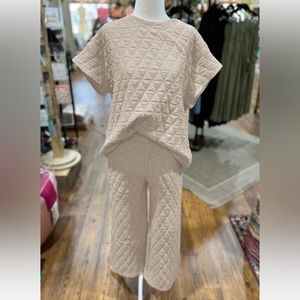 Quilted Crop Travel Set